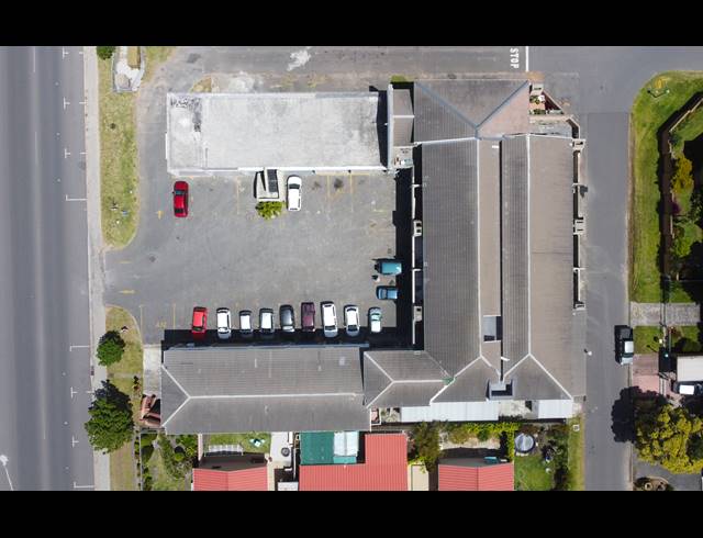 84M² BUSINESS CENTRE FOR SALE IN KLEINMOND CENTRAL